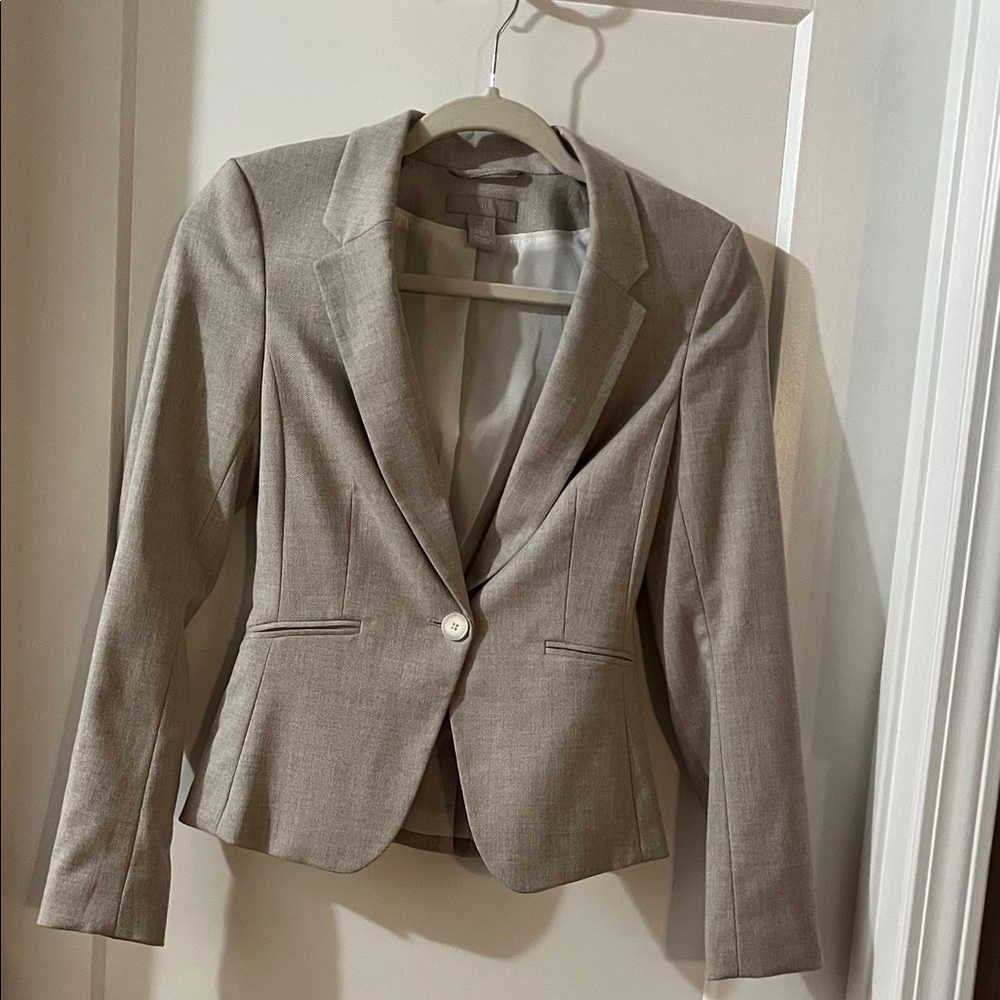LAST CHANCE! H&M Women's Single-Button Blazer - Light Taupe
